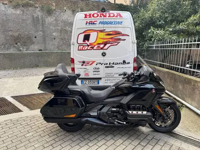 Honda GL 1800 Gold Wing Tour DCT &amp; Airbag (2022 - 24) usata