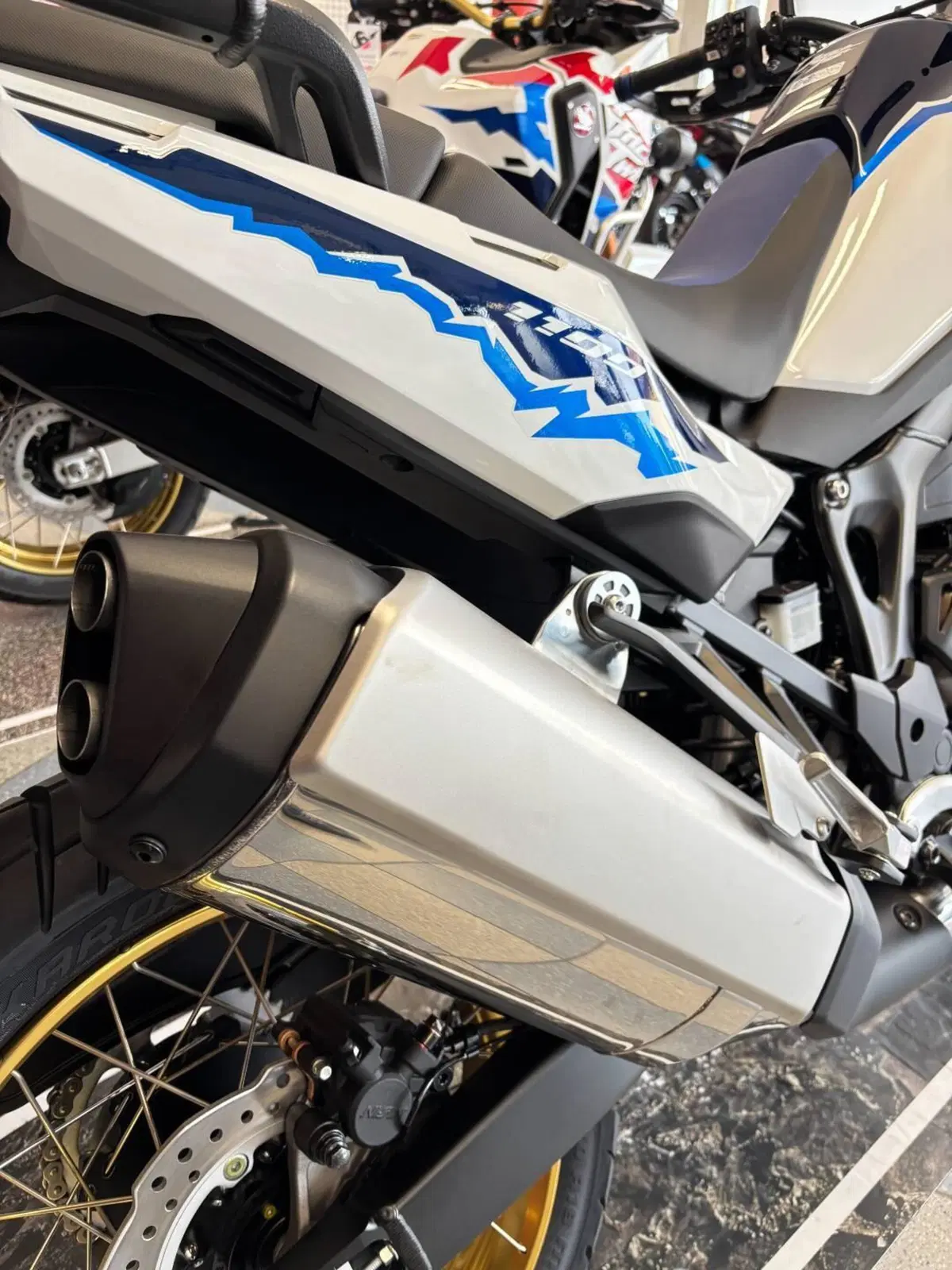 Honda Africa Twin CRF 1100L ES (2024 - 26) (5)