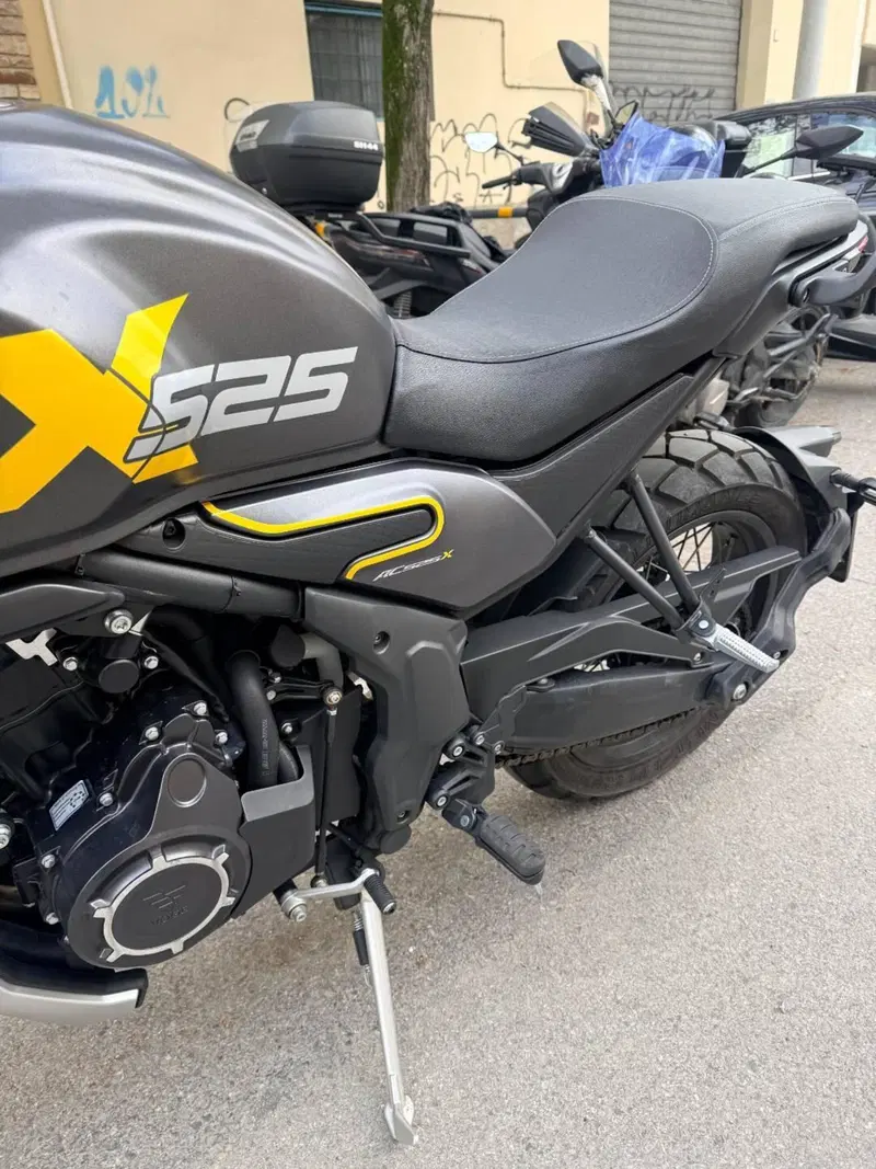 Voge Trofeo 525ACX Scrambler (2023 - 26) (7)