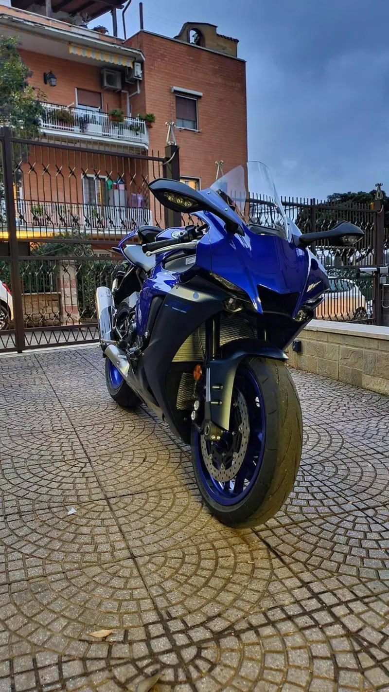 Yamaha YZF R1 (2020 - 25)