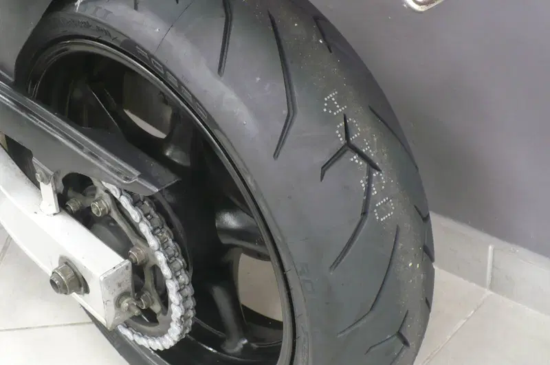 Yamaha FZ6 (2004 - 07) (9)