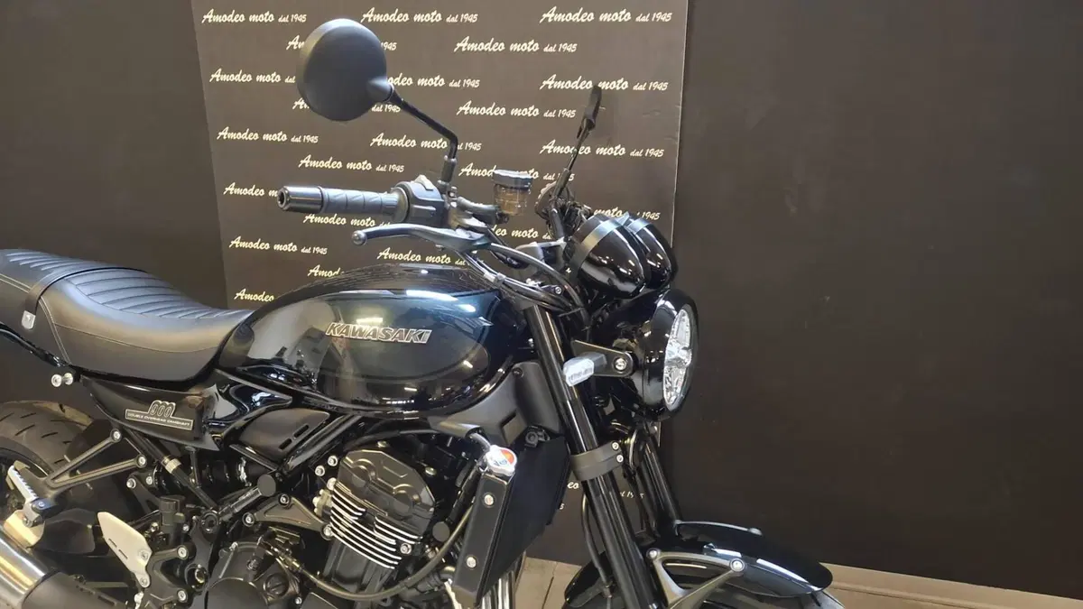Kawasaki Z 900 RS Black Ball Edition (2026) (3)