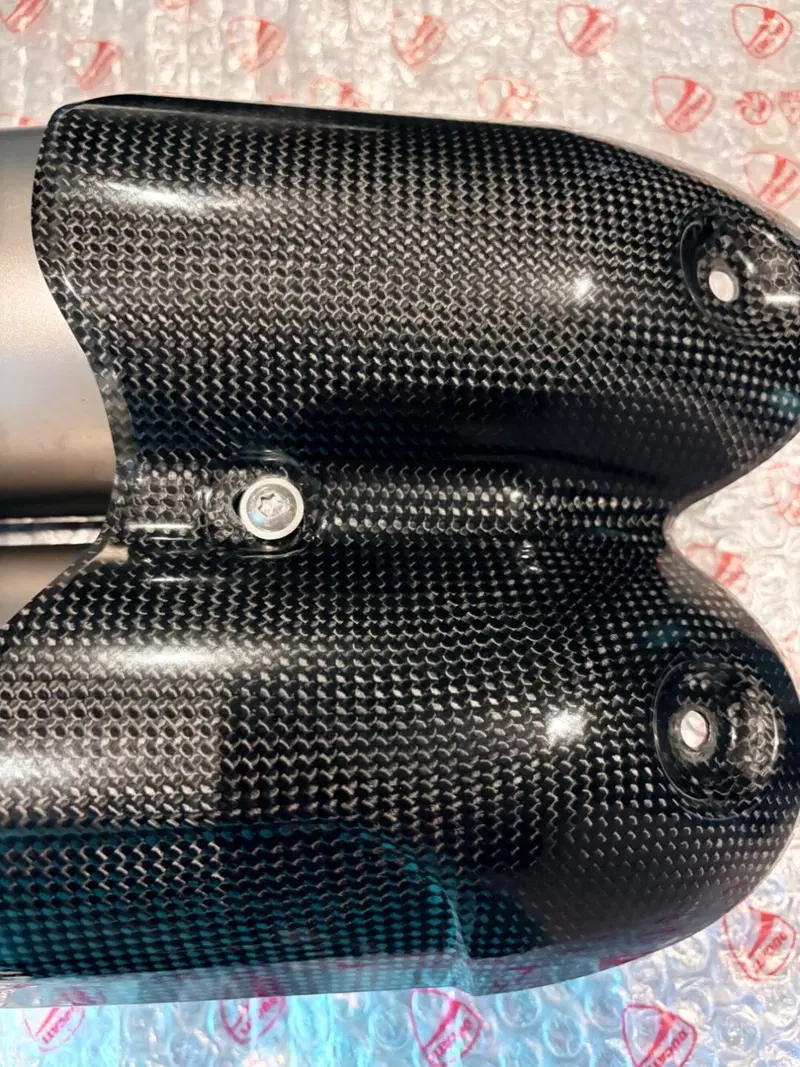 Silenziatore Akrapovic Ducati Supersport 939 950 s (5)