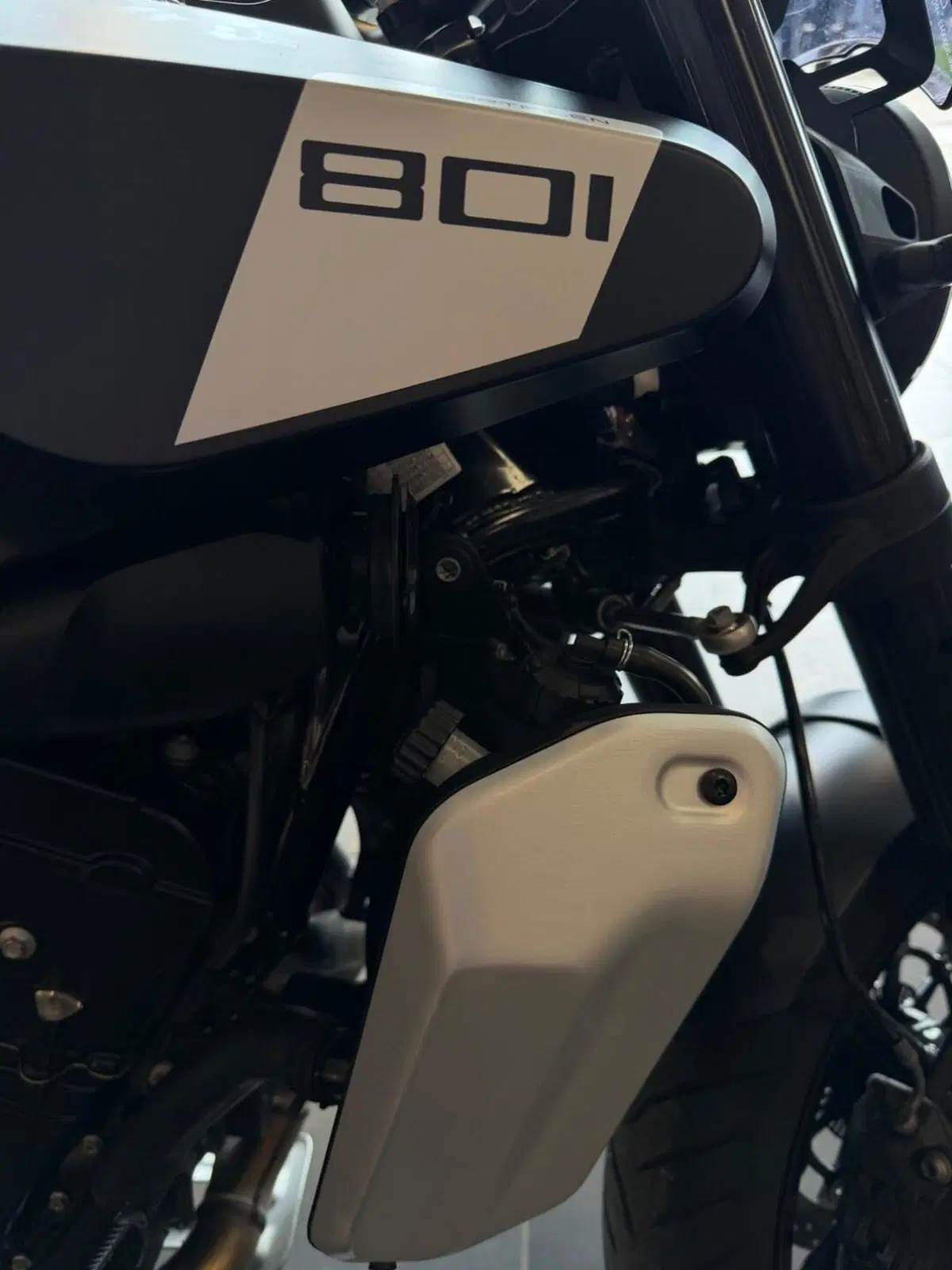 Husqvarna Svartpilen 801 (2024 - 26) (7)