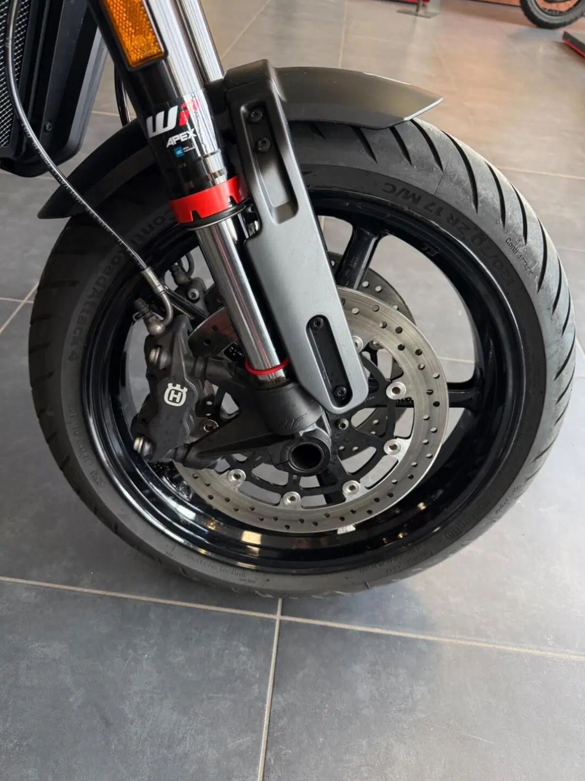 Husqvarna Svartpilen 801 (2024 - 26) (15)