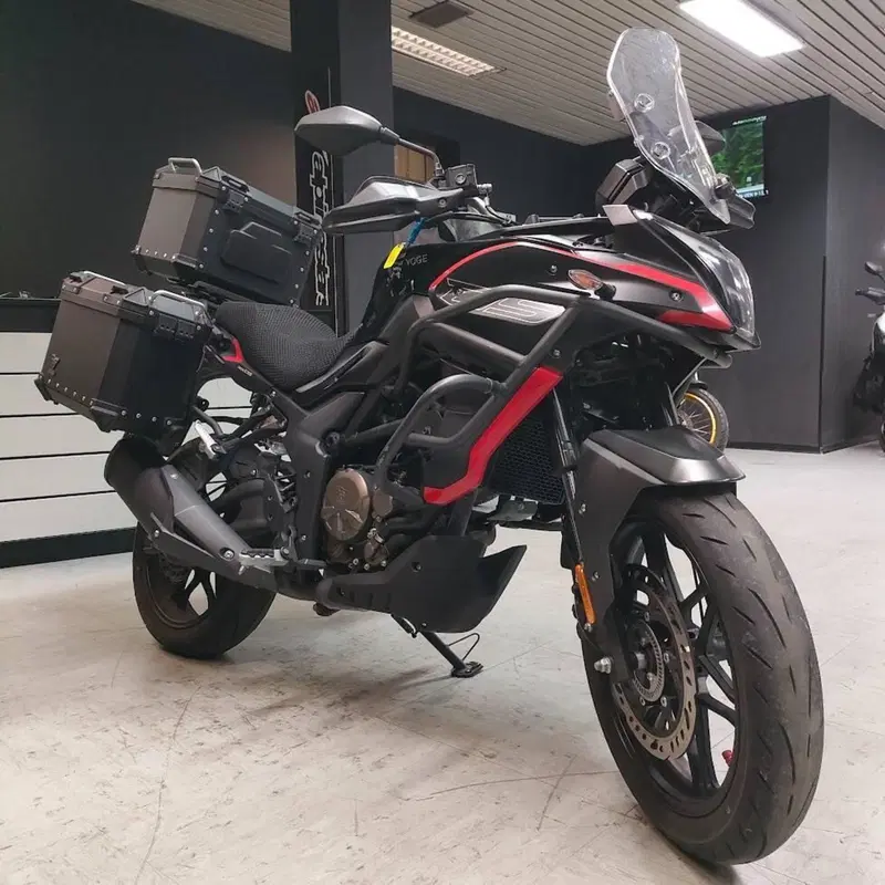 Voge Trofeo 300AC (2021 - 26) (5)