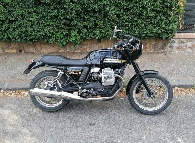 Moto Guzzi V7 Classic (2008 - 12) (2)
