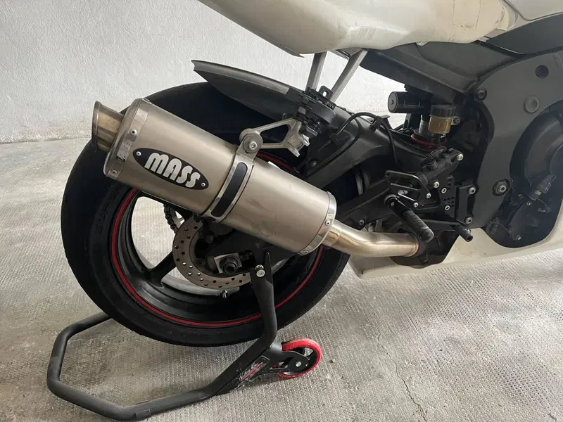 Yamaha YZF R6 (2003 - 04) (9)