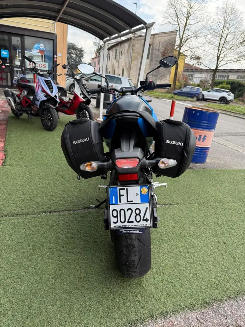 Suzuki GSX-8S (2023 - 24) (6)