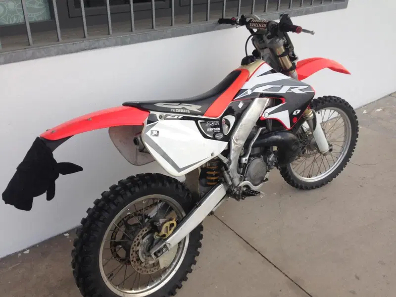 HM CRE 250 (1996 - 99)  (5)