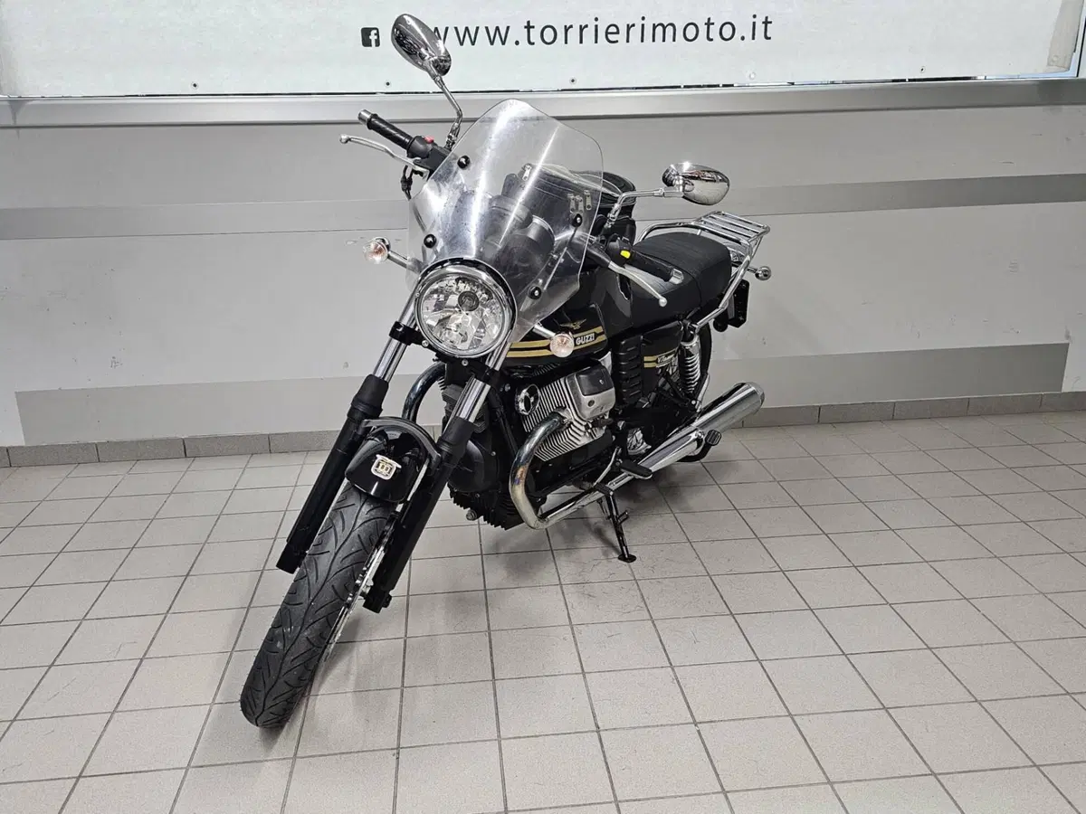 Moto Guzzi V7 Classic (2008 - 12) (2)