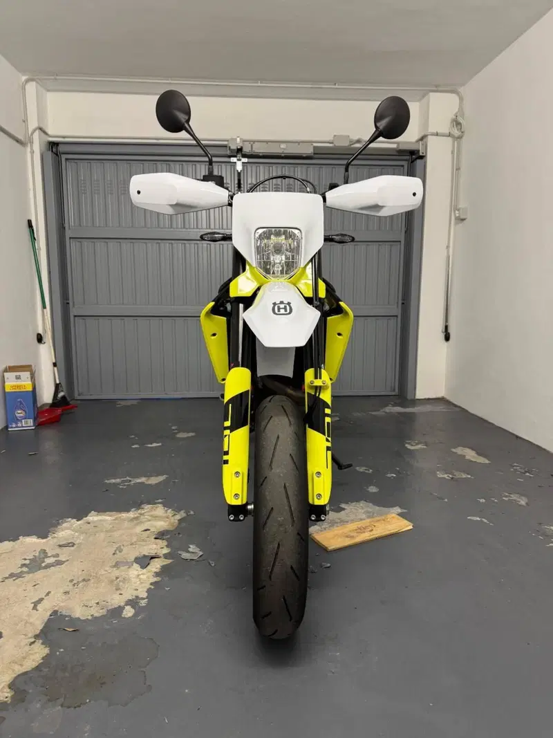 Husqvarna 701 Supermoto (2023 - 25) (2)