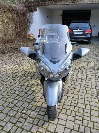 Kawasaki GTR 1400 (2007 - 09) usata