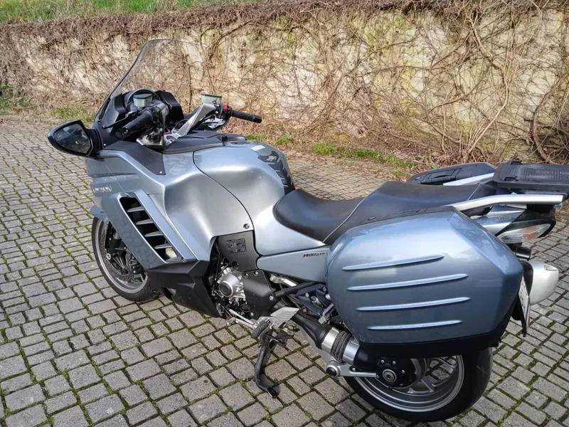 Kawasaki GTR 1400 (2007 - 09) (8)