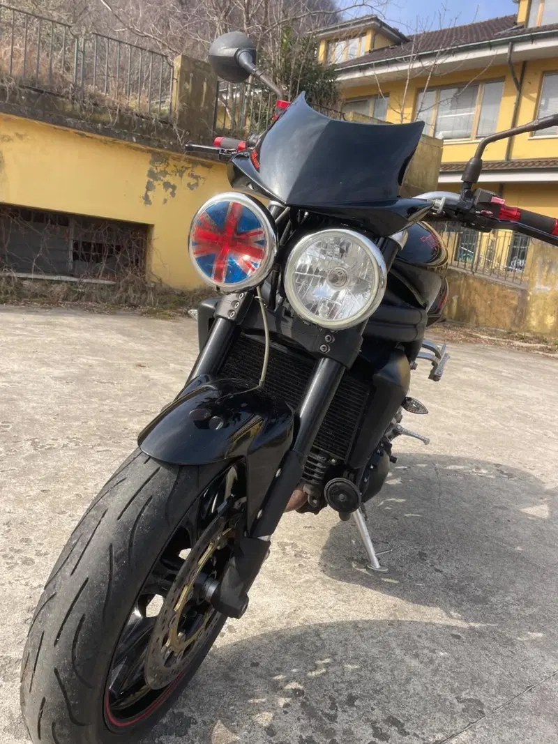 Triumph Speed Triple 1050 (2005 - 11)