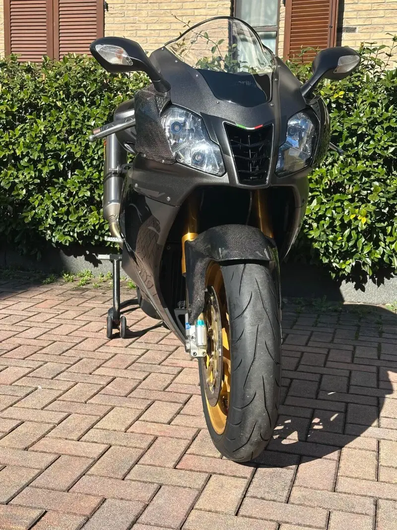 Aprilia RSV 1000 R Factory (2006 - 09) (5)