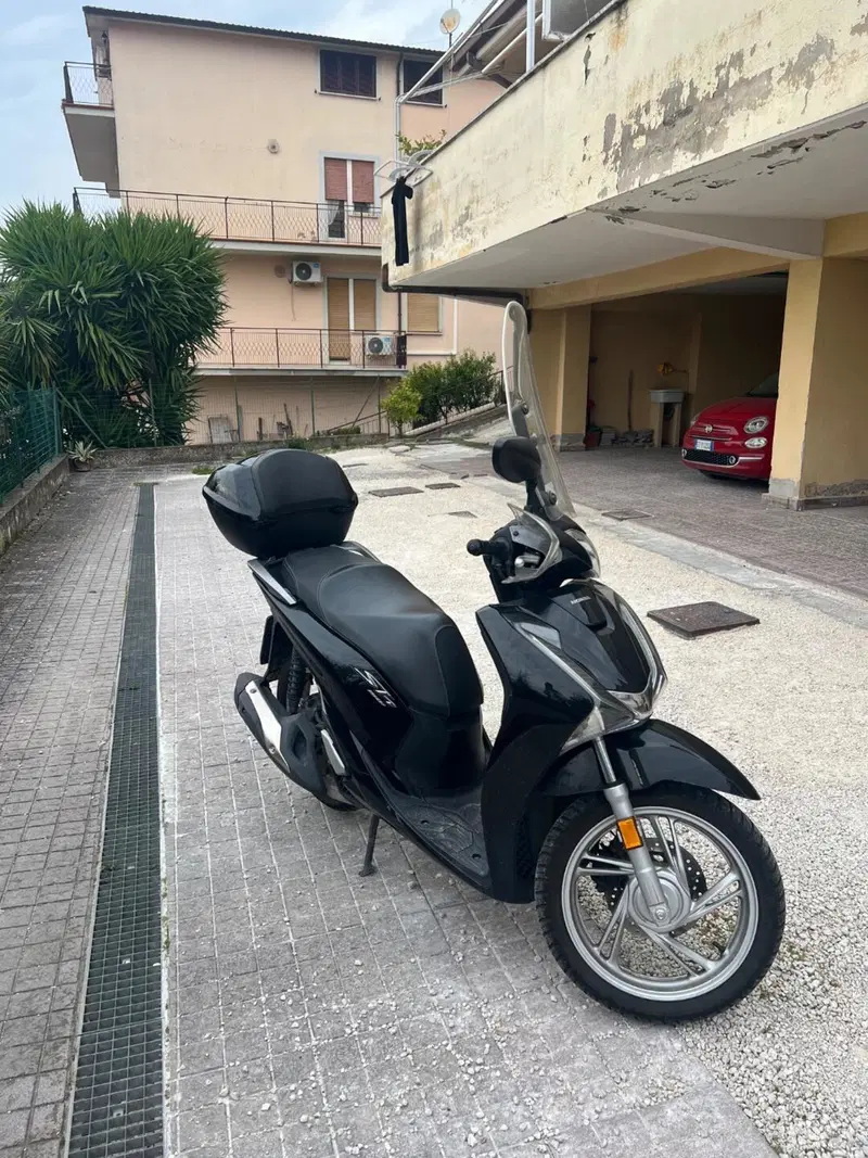 Honda SH 150i (2017 - 19) (2)