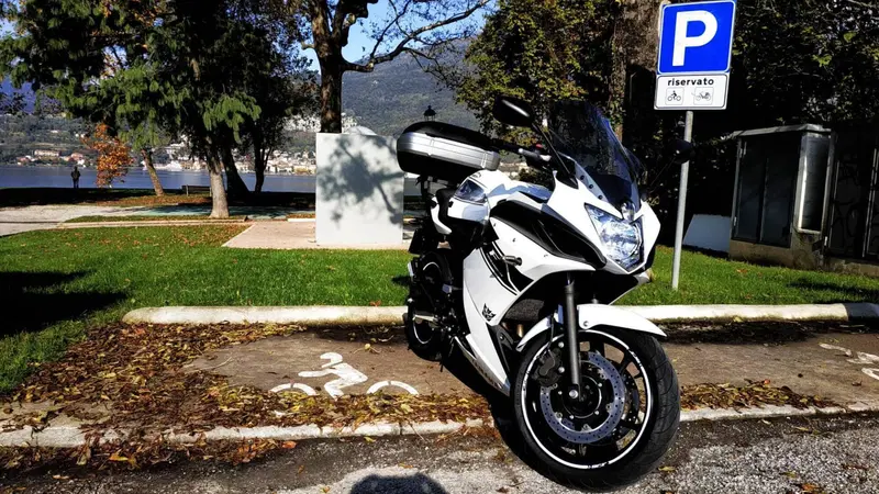 Yamaha XJ6 Diversion F (2010 - 16) (4)