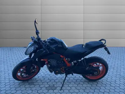 KTM 890 Duke R (2021) usata