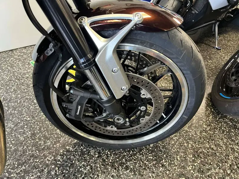 Kawasaki Z 900 RS (2018 - 20) (2)