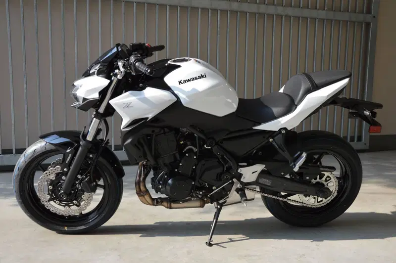 Kawasaki Z 650 (2025 - 26) (5)