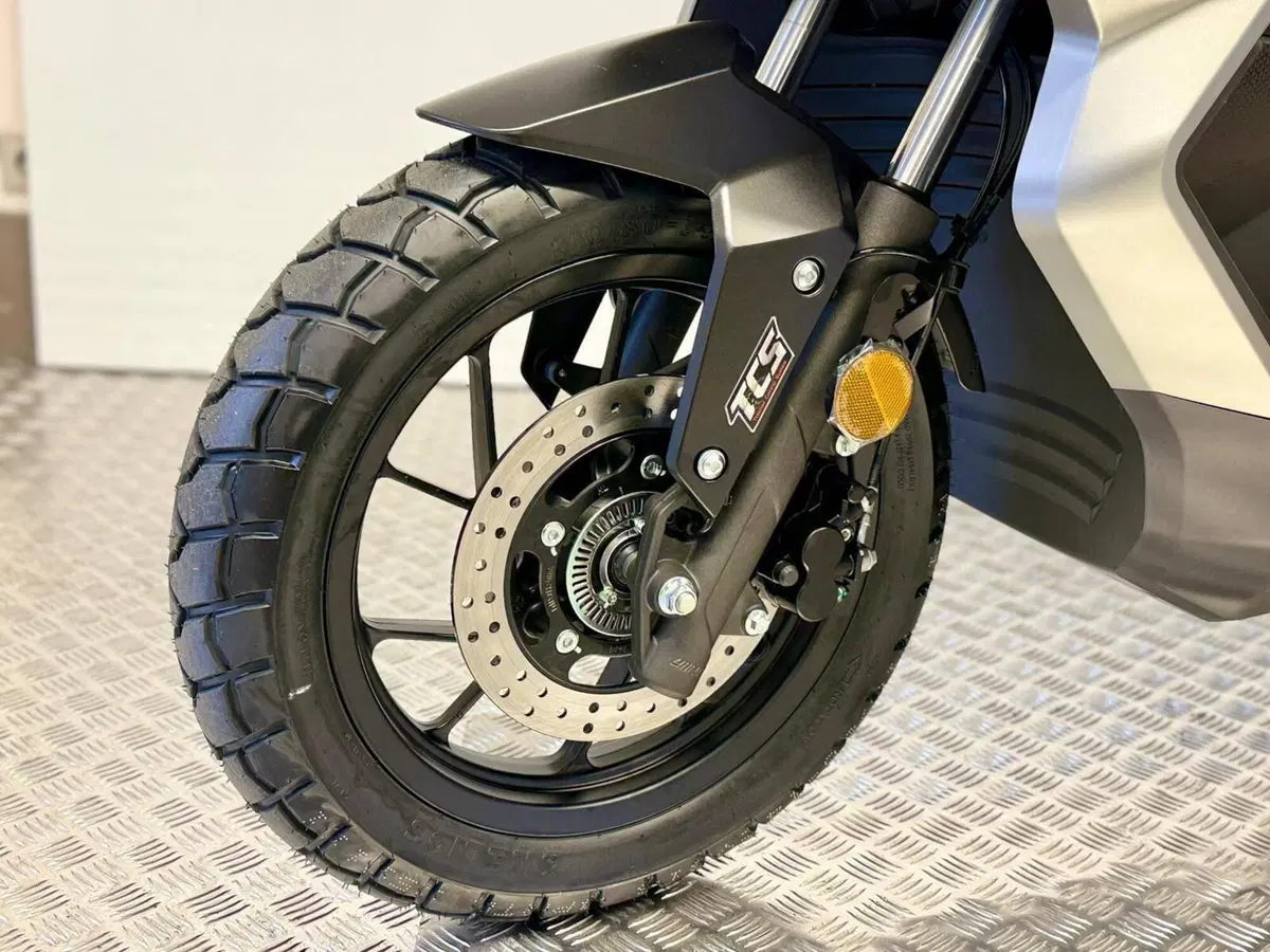 Voge Sfida SR2 ADV (2026) (18)