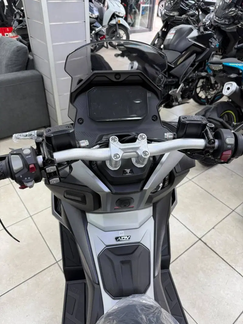 Voge Sfida SR1 ADV (2023 - 26) (5)
