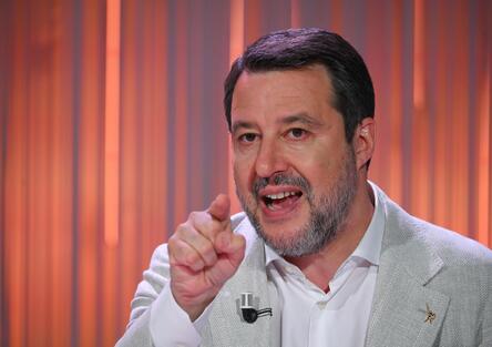 Autovelox, Salvini chiarisce: solo quelli omologati dal 2017 possono multare