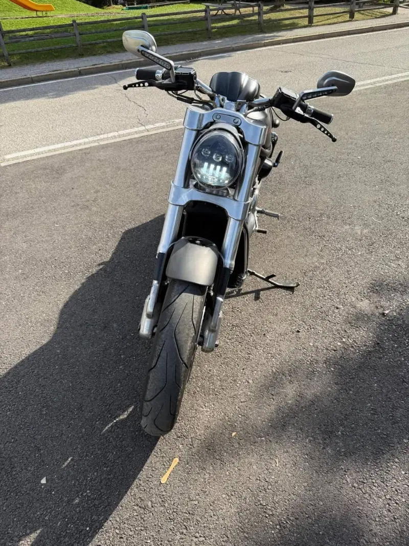 Harley-Davidson 1250 Street Rod (2005 - 06) - VRSCR (14)