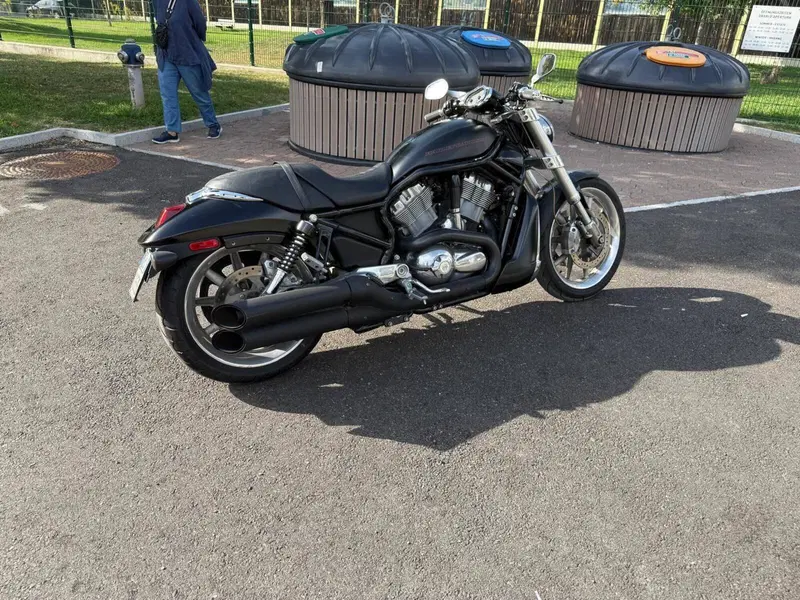Harley-Davidson 1250 Street Rod (2005 - 06) - VRSCR (16)
