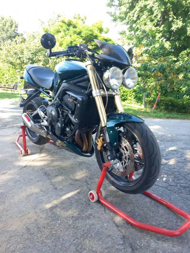 Triumph Street Triple R (2009 - 12) (2)