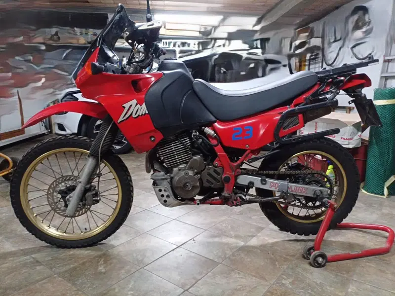 Honda NX 650 Dominator (1988 - 90)