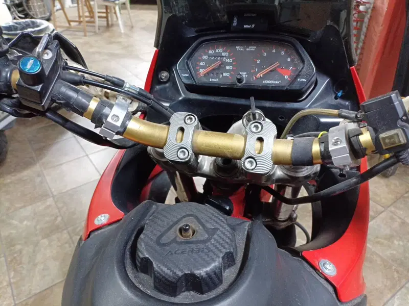 Honda NX 650 Dominator (1988 - 90) (9)