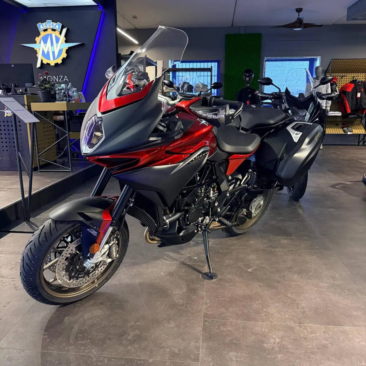 MV Agusta Turismo Veloce 800 Lusso SCS (2021 - 26)