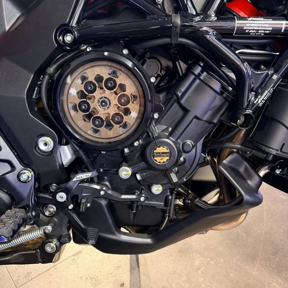 MV Agusta Turismo Veloce 800 Lusso SCS (2021 - 26) (3)