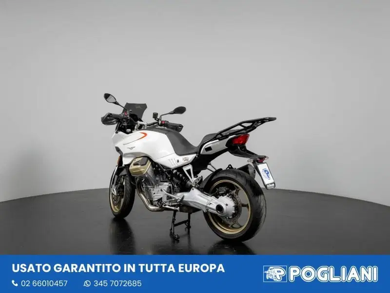 Moto Guzzi V100 Mandello (2022 - 24) (6)