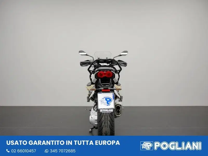 Moto Guzzi V100 Mandello (2022 - 24) (7)