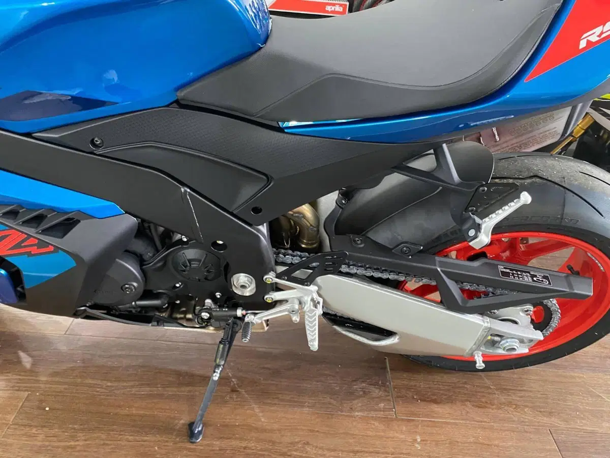 Aprilia RSV4 1100 (2025 - 26) (8)
