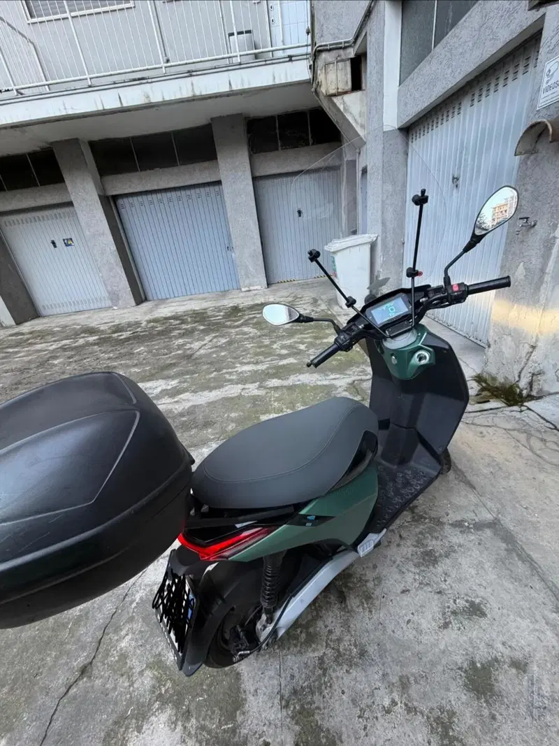 Piaggio 1 Active (2022 - 26) (3)