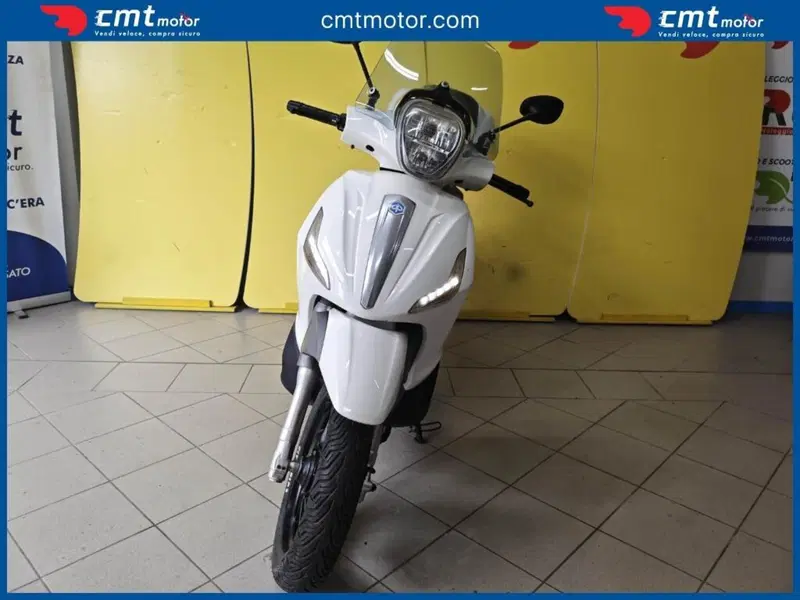 Piaggio Beverly 350 SportTouring ie ABS (2011 - 17) (2)