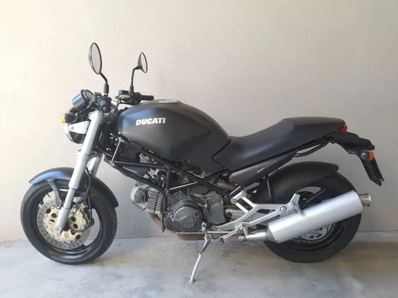 Ducati Monster 600 Dark (2)
