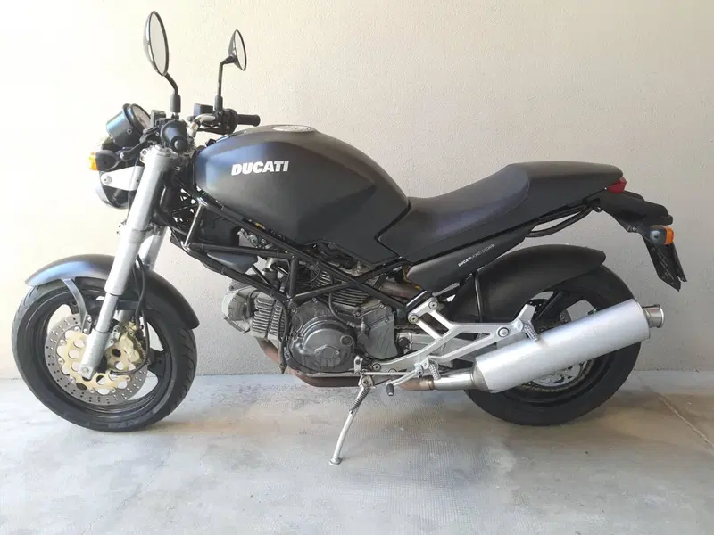 Ducati Monster 600 Dark (5)