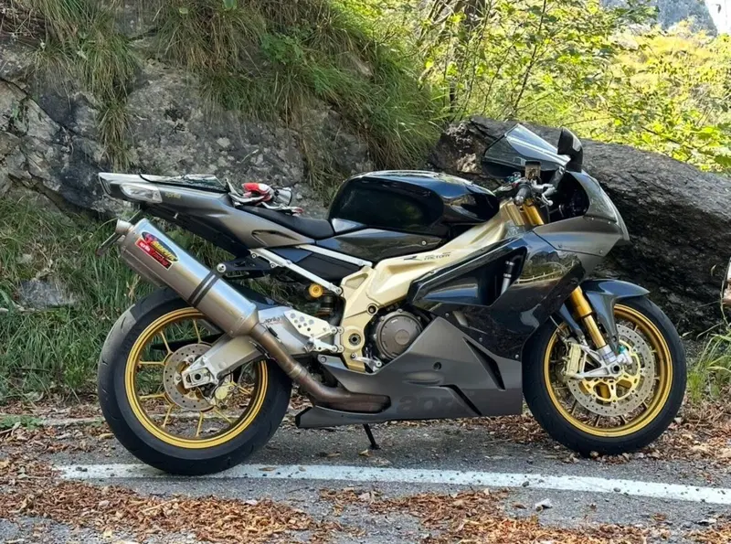Aprilia RSV 1000 R Factory (2006 - 09) (11)