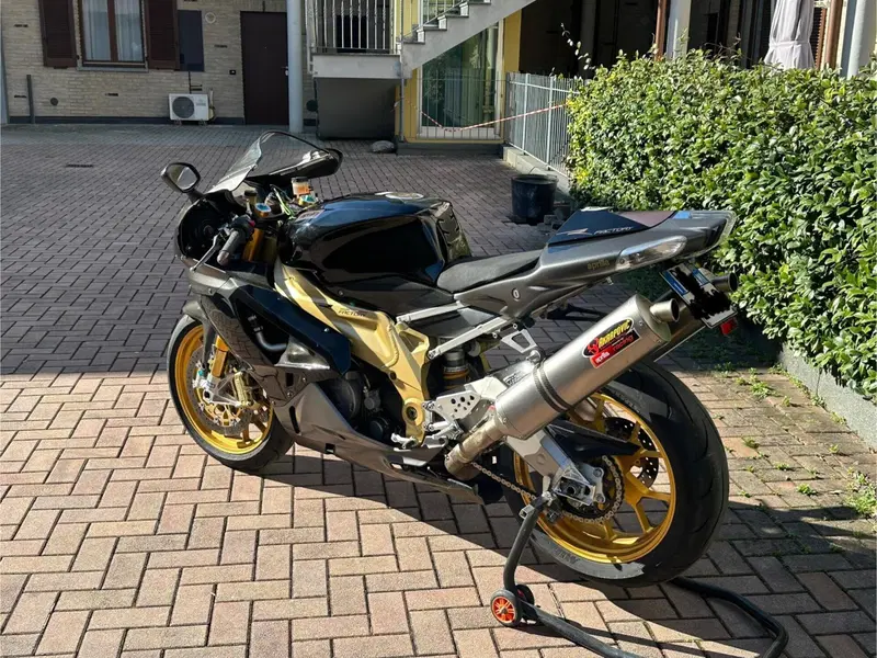 Aprilia RSV 1000 R Factory (2006 - 09) (14)