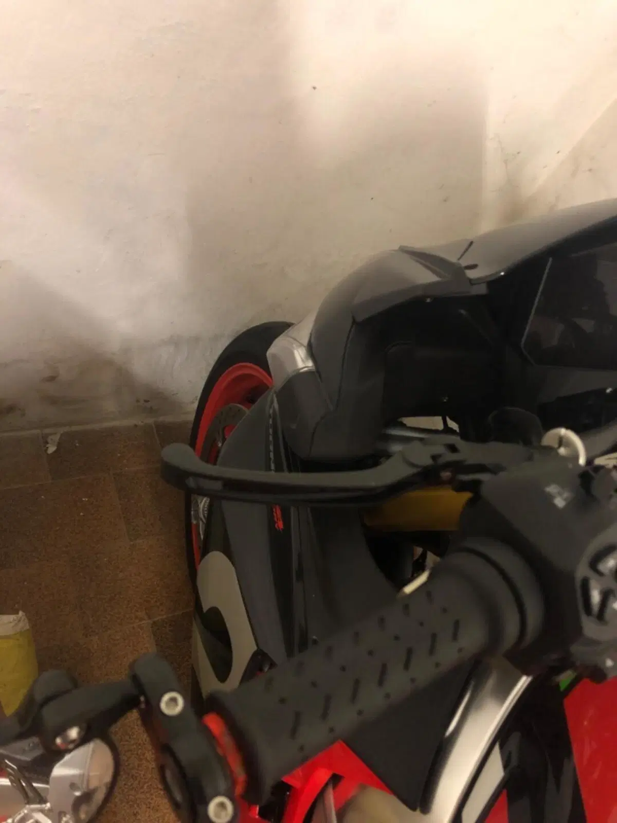 Aprilia Tuono V4 Factory (2021 - 24)