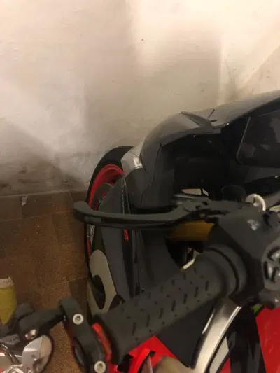 Aprilia Tuono V4 Factory (2021 - 24) usata