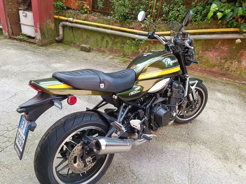 Kawasaki Z 900 RS (2021) (2)