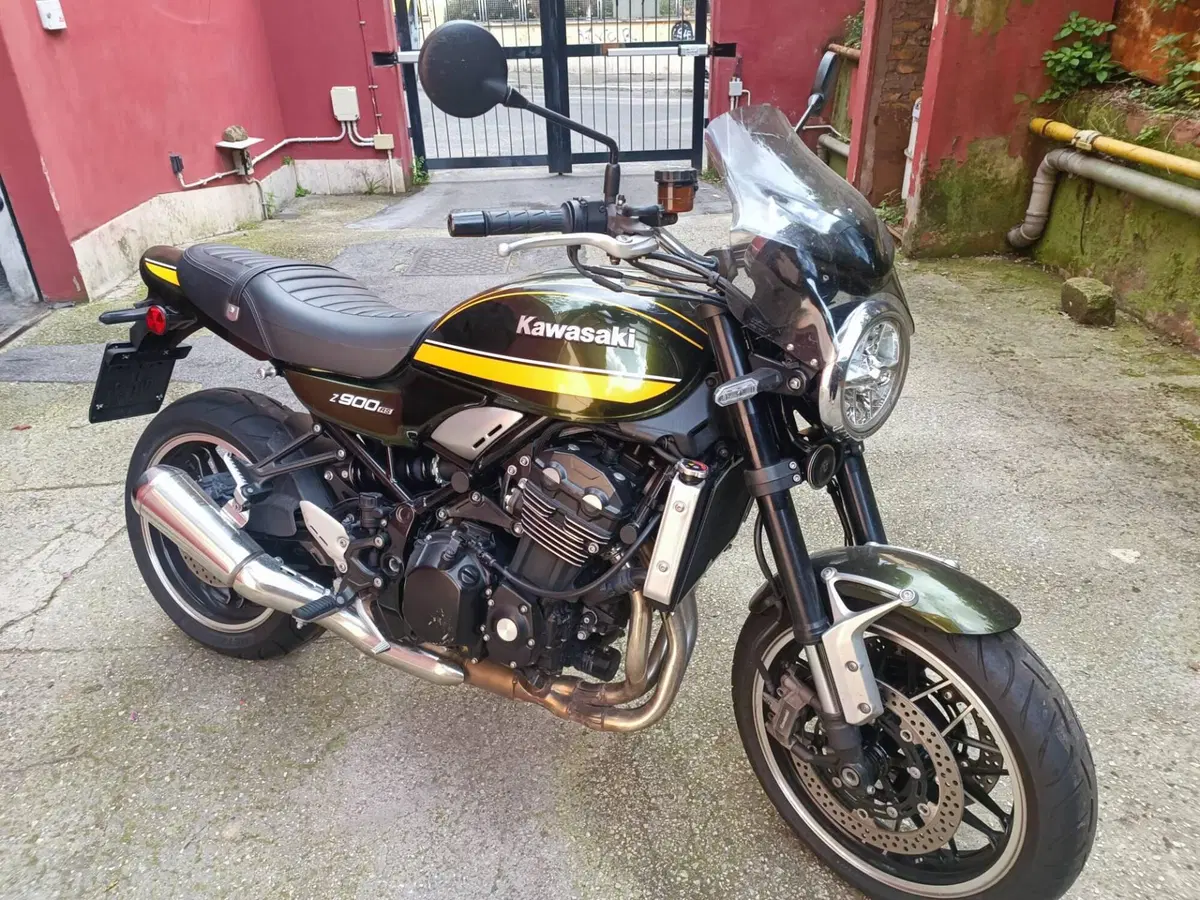 Kawasaki Z 900 RS (2021) (3)