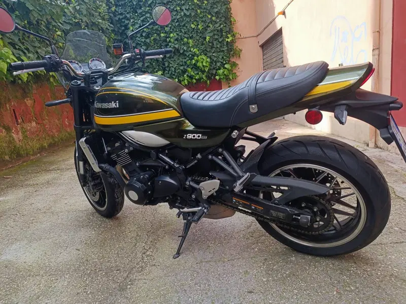 Kawasaki Z 900 RS (2021) (4)