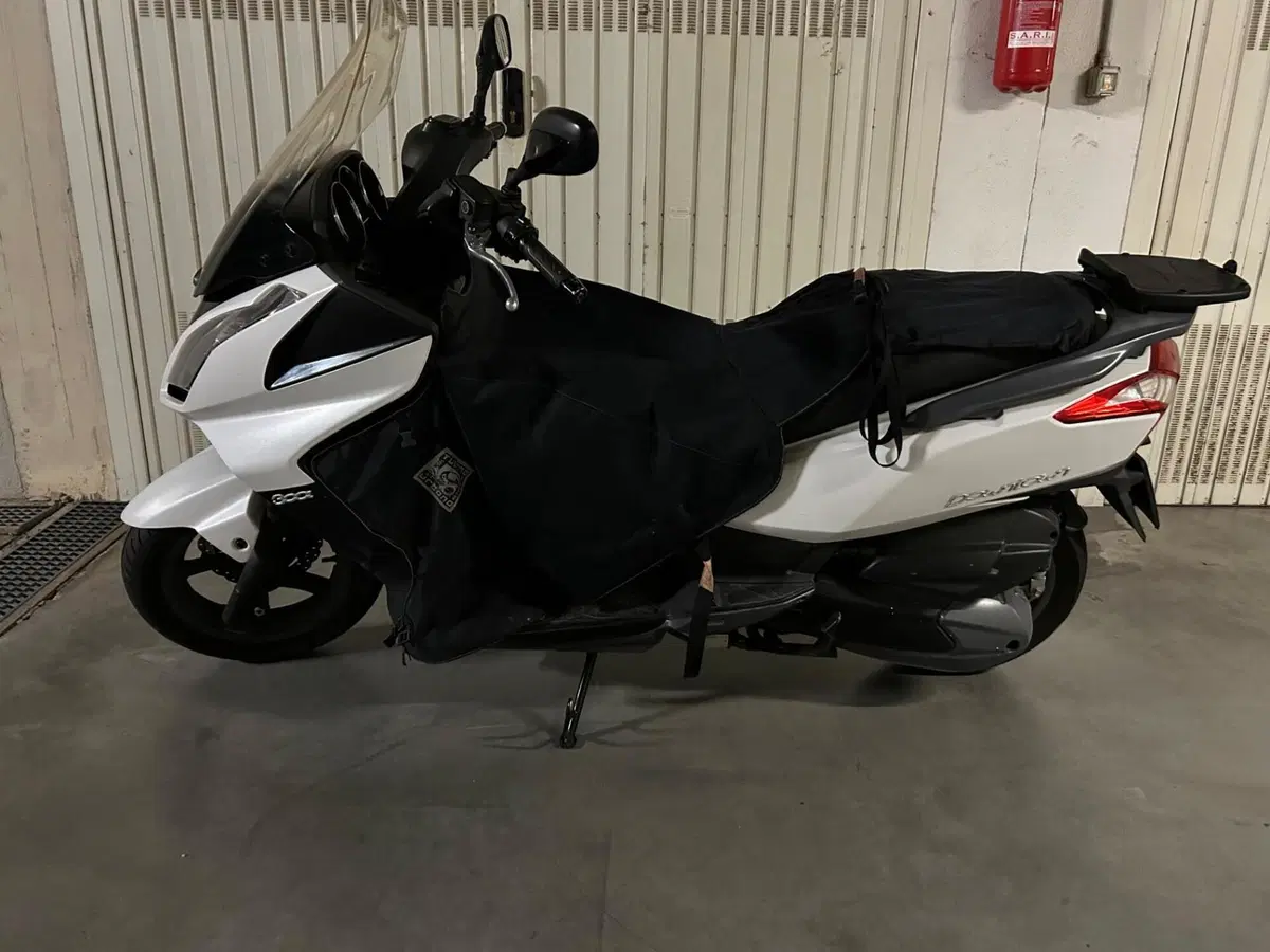 Kymco Downtown 300i (2009 - 17)
